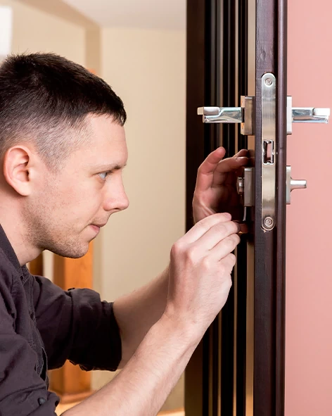 : Professional Locksmith For Commercial And Residential Locksmith Services in Streamwood, IL
