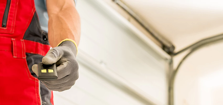 Residential Garage Door Security in Streamwood, Illinois
