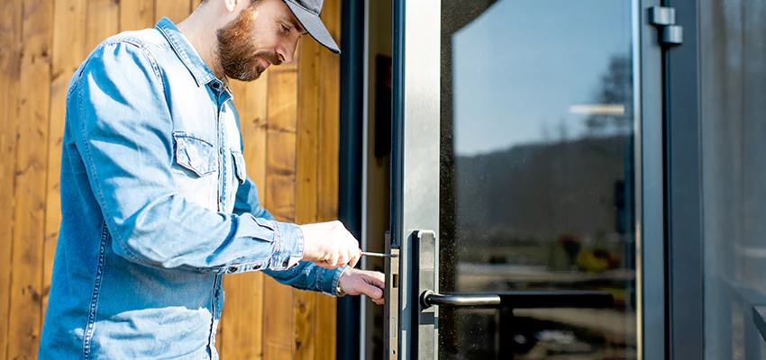 Frameless Glass Storefront Door Locks Replacement in Streamwood