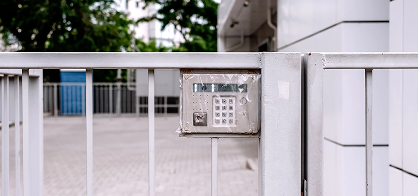 Gate Locks For Metal Gates in Streamwood