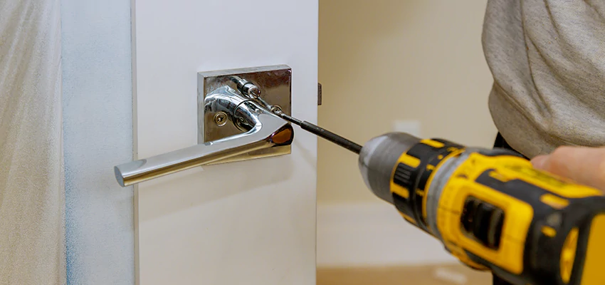 After-hours Locksmith  For Lock Troubleshooting in Streamwood, Illinois